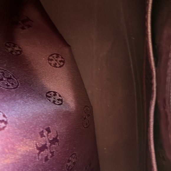 TORY BURCH EUC Burgandy tote bag. Comes with unbranded dust bag. - Picture 12 of 16